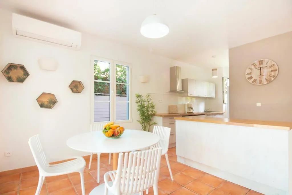 Feriehus Aquamarine, 2 Bedroom Beach House And Private Pool, Orient Beach! Orient Bay