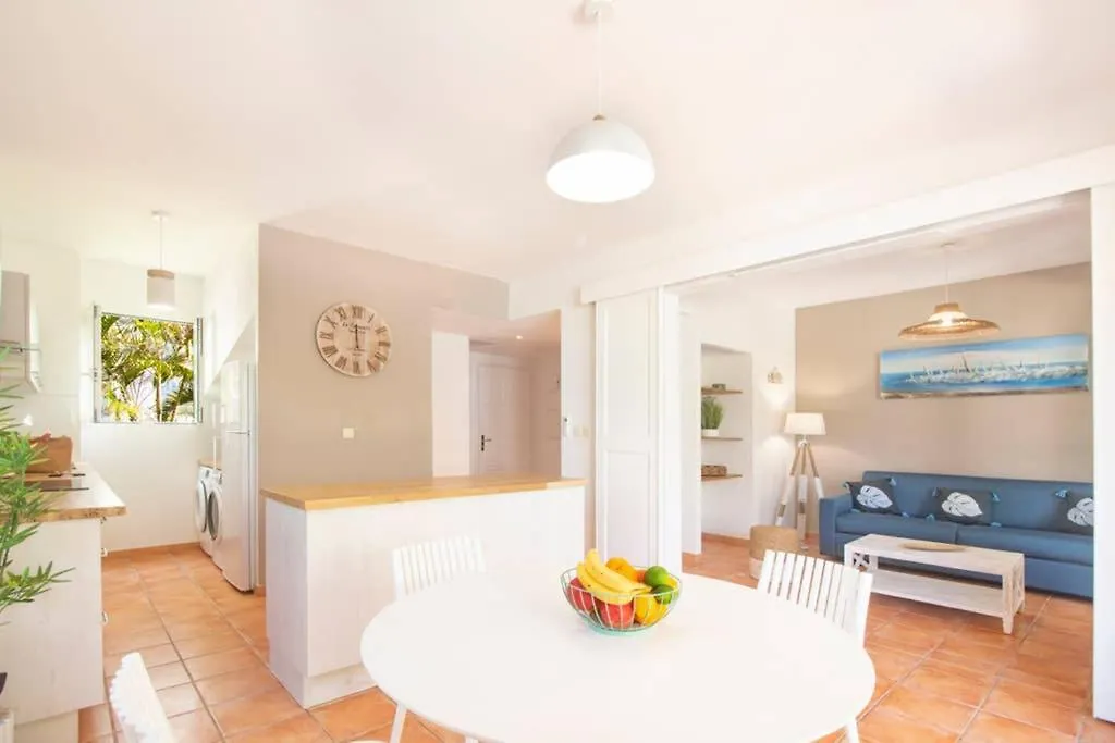Aquamarine, 2 Bedroom Beach House And Private Pool, Orient Beach! Orient Bay Feriehus